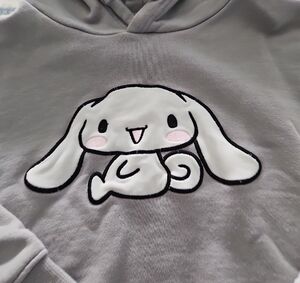 Cinnamon Roll Gray Hoodie wi